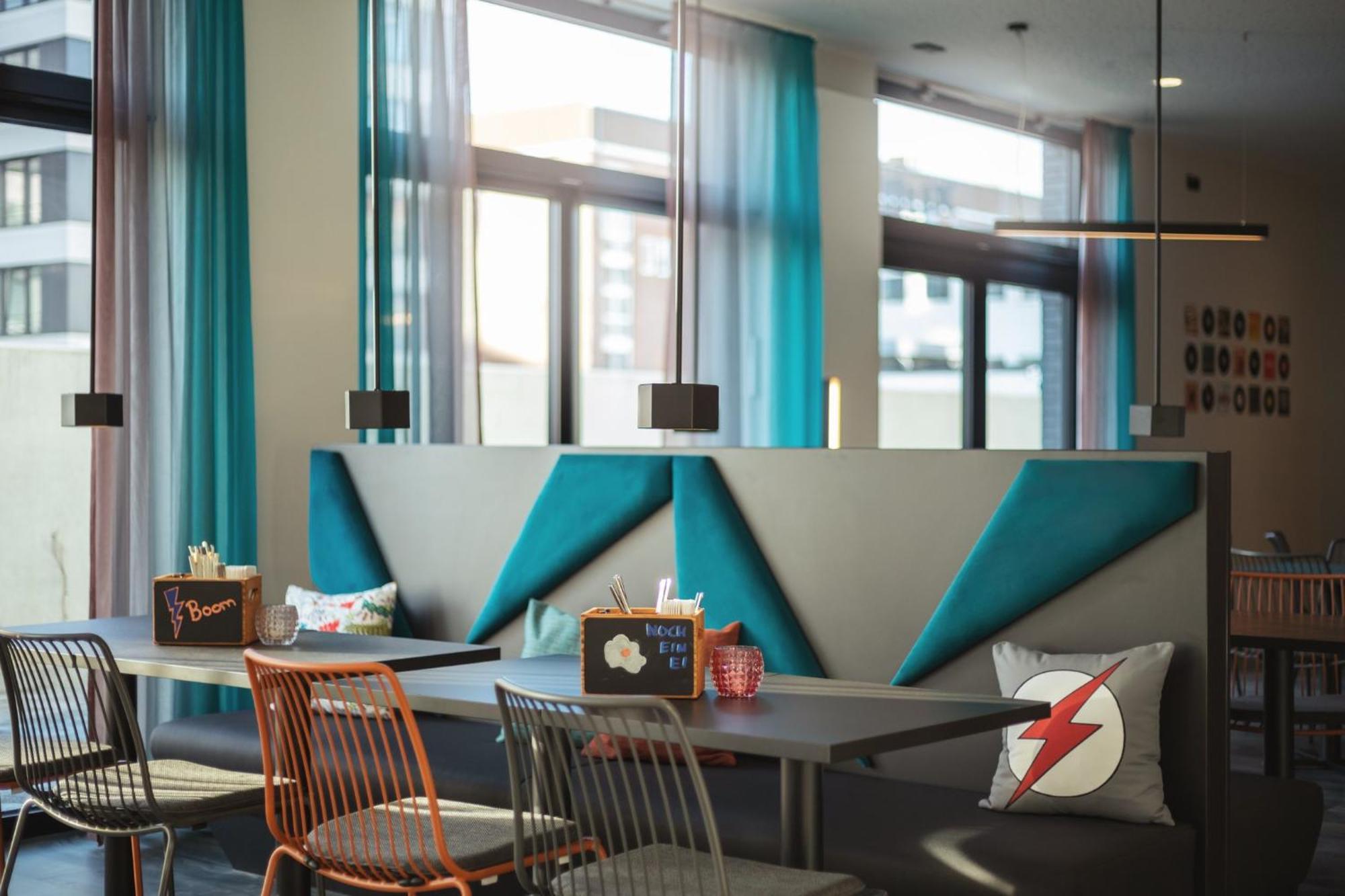 Отель Candlewood Charlottenburg By Ihg
